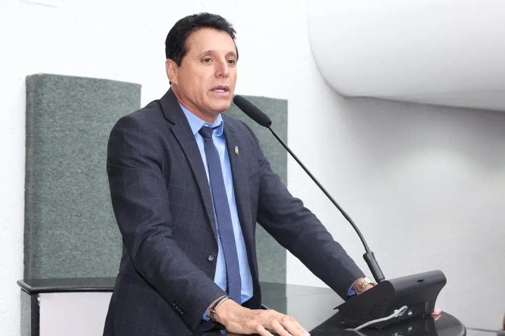 Em tribuna, deputado Nilton Franco anuncia ingresso no União Brasil e declara apoio à pré-candidatura de Dorinha ao Governo